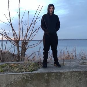 Meet your Posher, Julian